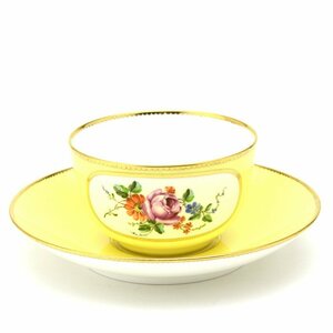 Art hand Auction Sevres Super seltene Teetasse und Untertasse aus weichem Porzellan, färbbar (Antoinette Yellow ①), farbiges Blumenmuster aus dem 18. Jahrhundert, hergestellt in Frankreich. Neues Sevres, Teeutensilien, Tasse und Untertasse, Teetasse