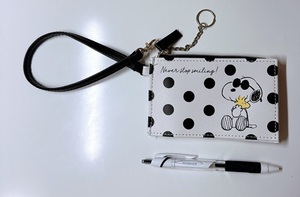 * Snoopy /2.. card holder attaching pass case / unused beautiful goods 