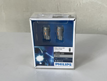 PHILIPS Ultinon ウェッジ LED T10 6700K 50lm フィリップス 12V自動車専用　管理番号YM241008_画像1