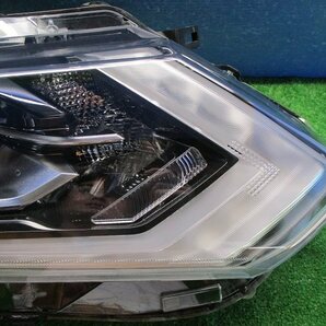 管理№04202 Ｔ３２ エクストレイル 後期 純正 ＬＥＤ 右ライト １００－２３７４６の画像4