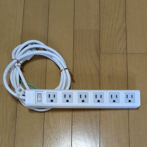 サンワサプライ　 電源タップ　5口 電源一体型