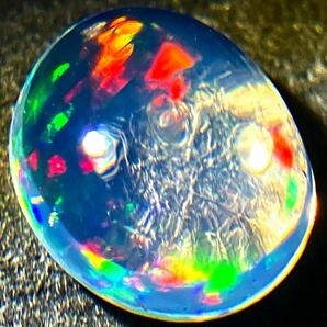 遊色効果!!［天然ウォーターオパール0.839ct］A 7.3×6.3mm ルース 裸石 Water opal 宝石 ジュエリー jewerlyの画像4