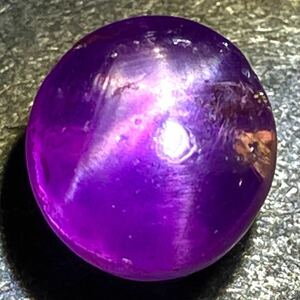 スター効果!!［天然パープルスターサファイア2.723ct］A 6.4×6.1mm ルース 裸石 purple star sapphire 宝石 ジュエリー DC1/EB1 テEB8