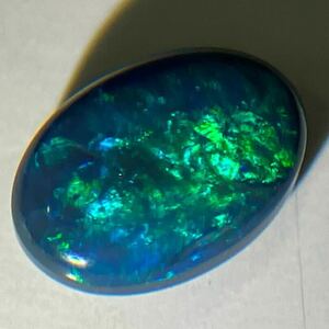 . цвет эффект!![ натуральный black opal 0.730ct]A 7.5×5.1mm разрозненный камни не в изделии black opal драгоценнный камень ювелирные изделия jewerlyteEA0