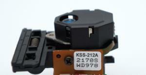 CDピックアップ KSS-212A用 ソニー　光学 レンズ付き 交換用 音飛び 修理用 