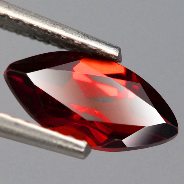 【天然レッドガーネット 1.42ct:3674】非加熱 ナミビア産 Natural Red Garnet 柘榴石 裸石 鉱物 宝石 jewelry Namibia