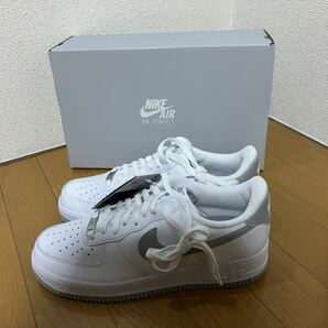 新品 定価\16170 NIKE AIR FORCE 1 07 ナイキ エア フォース 1 07 US9 27センチ FJ4146-100 エアフォース ホワイト ライトスモーク グレーの画像1