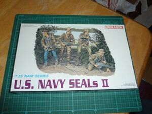 1/35 U.S. ネイビーシールズ 2 U.S. NAVY SEALs Ⅱ　ドラゴン DRAGON ベトナム戦争