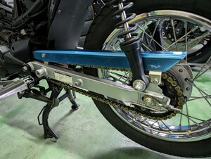 ホンダ、スーパーカブ（角スイングアーム用）ステンレス製チェーンカバー制作品穴無しタイプ①