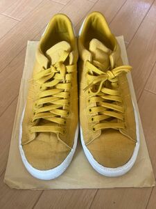 adidas スニーカー