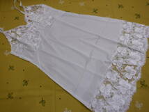 ワコール【LINAJES】80-85 スリップ 豪華刺繍 洋蘭（カトレア） ホワイト（白色）裾レース14㎝ ナイロン100% ランジェリー_画像10