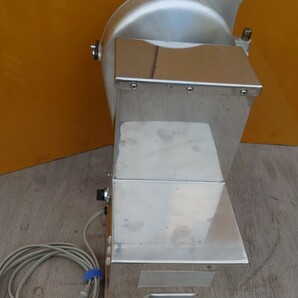 中古 現状 ROYAL スライサー 小型機械 調理 厨房機器 ヤマト宅急便 100Vの画像4