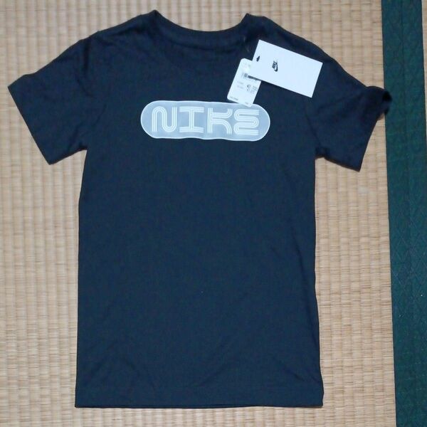 ナイキ NIKE 130 Tシャツ 半袖 黒