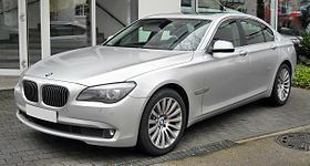 BMW7シリーズF01／F02／F03／F04/G11に！高品質多層構造ボディカバー！裏起毛・高撥水・良通気のプレミアムカーカバー！装着簡単な車カバー