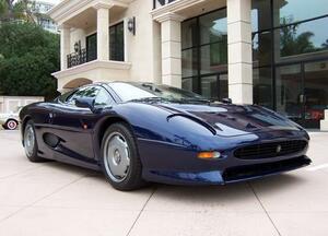 ジャガーXJ220に！高品質多層構造ボディカバー！裏起毛・高撥水・良通気のプレミアムカーカバー！装着簡単な車カバー