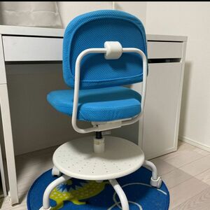 IKEAの子供椅子(マットのおまけ付き)