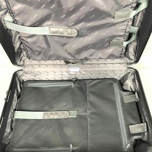 ●希少 RIMOWA TOPAS STEALTH 64L リモワ トパーズ ステルス マルチホイール 4輪 985.97 洗濯物入れ ブラック キャリー スーツケース●の画像10