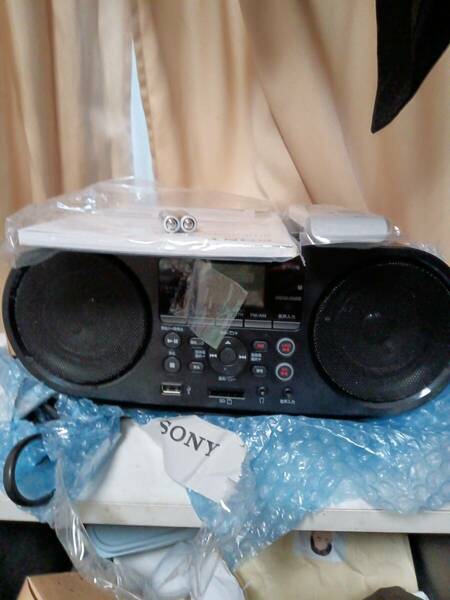 SONY製CDラジオ ZS-RS81BT