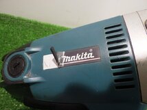 レア商品入荷★マキタ 180m 電子ポリッシャ PV7001C コード式 電動工具 研削 研磨 makita 傷や汚れあり 中古品_画像4