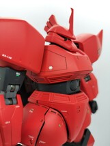 ガンプラ完成品　MG 1/100 ゲルググver.2.0 【テスタロッサカラーリング】_画像2