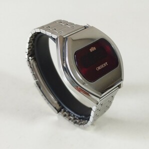 ジャンク デッドストック ORIENT オリエント LED デジタル クォーツ 腕時計 タッチトロンの画像3