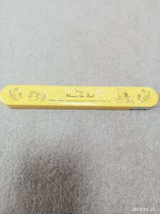 ディズニー　くまのプーさん　黄色　お箸箱　　お弁当グッズ　　箸入れ　長さ19.8センチ　　　