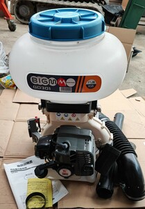 中古　丸山製作所 BIG M 背負動力散布機 GD301　　　肥料 薬剤　動力散布機　　