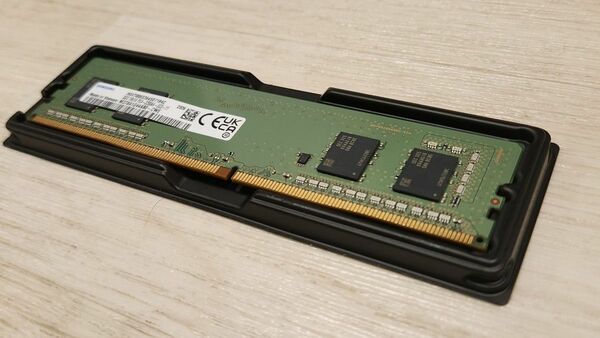 【新品】サムスン 純正 DDR4-3200 8GB メモリー 288pin