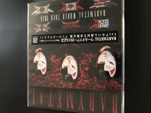 BABYMETAL[BABYMETAL WORLD TOUR 2014 限定ステッカー・ジャケット仕様]　1st アルバム　アンコールプレス　4988061864600　新品　即決