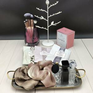 (C-2404IN5)* make-up goods & accessory * perfume * make-up brush * elastic * accessory stand *