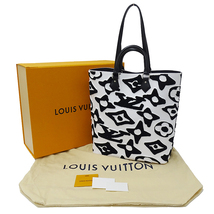 ルイ・ヴィトン LOUIS VUITTON バッグ タフテッドモノグラム ユニセックス 2way LV×UF カバ ホワイト ブラック M45567 A4 大きめ 白 黒_画像4