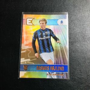 (RC) Rasmus Hojlund / 2022-23 PANINI Chronicles SOCCER Essentials ルーキーカード ホイルンド マンU マンチェスターユナイテッドの画像1