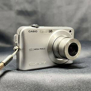 CASIO カシオ EXILIM イクシリム コンパクトデジタルカメラ EX-Z1050 シルバー バッテリー付き 動作品