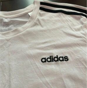 adidas 白Tシャツ