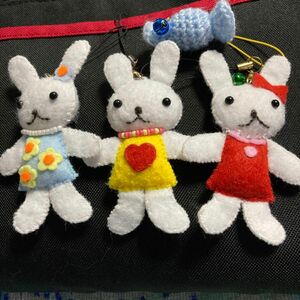 ハンドメイド　鈴付きマスコット