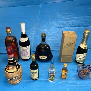 ★未開栓★まとめ売り★ 古酒 ウイスキー ジョニーウォーカー　百年の孤独　焼酎　コニャック　hennessy 洋酒　x.o ヘネシー　金キャップ