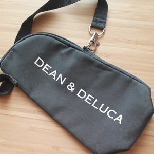 グロー付録DEAN&DELUCA ストラップ付き保冷ボトルケース