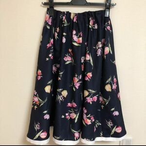 tocco closet 花柄　スカート ネイビー　トッコクローゼット