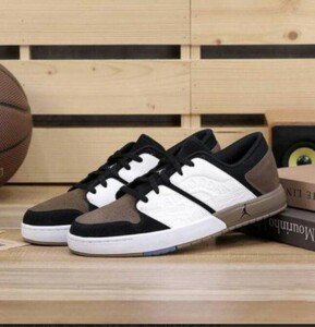 JORDAN NU RETRO 1 LOW 29.5cm 新品箱付 ジョーダン