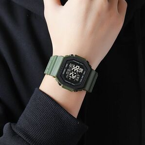 50m防水デジタル腕時計スポーツ アーミーグリーン緑 タイマー ストップウォッチ スクエア角型B (CASIOカシオG-SHOCKではありません)の画像7