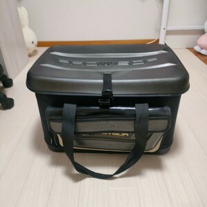 ダイワ　プロバイザー　クールバッグ　磯バッグ　38L？