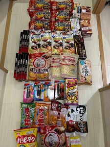 お菓子詰め合わせ おつまみ詰め合わせ スナック菓子 菓子　食品　チョコレート　おせんべいなどなど