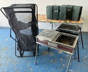 ..A184 camp supplies summarize Coleman table portable cooking stove bedding mat etc. present condition goods photograph judgement please 