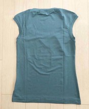 新品・未使用テンセル混 キャップスリーブTシャツ グレイッシュブルーグリーン肌触り良い ヨガ ジム サーフィンアンダーウエアー7350円elle_画像6