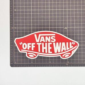 バンズ ステッカー 18cm VANS OFF THE WALL スケボー ヴァンズ シール 大きめサイズ ストリート スケートボード アウトドア デカール 赤の画像2