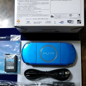 【美品】PSP-3000VB バイブラント ブルー★ゲームソフト付き「モンハンポータブル３rd」の画像2