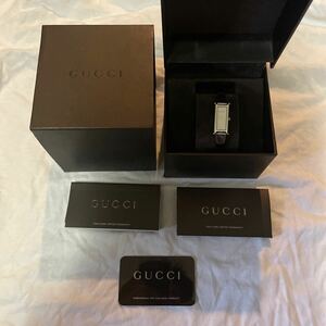 完動美品　GUCCI 腕時計 クォーツ シルバー ステンレススチール グッチ 1500L レディース　時計　バングルウォッチ 電気交換済