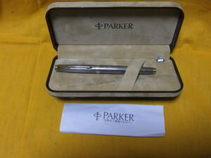 PARKER万年筆　ペン先１４K　キャップ等STERLINGシルバー　　MADE IN　USA　ケース・パンフ付