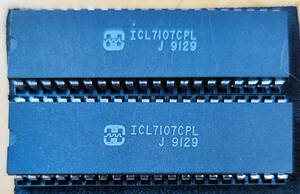 ICL7107CPL　Renesas Electronics A/Dコンバータ　3.5桁　2個