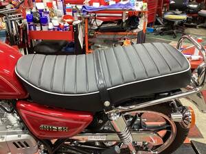 スズキ GN125H シート 黒白PP 防水タックロール カスタムシート 検 SUZUKI GN125 GN125-2F タックロール ローシート フラットシート